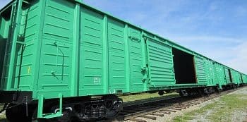 Сколько стоит перевозка грузов по ЖД в крытых вагонах из Челябинска